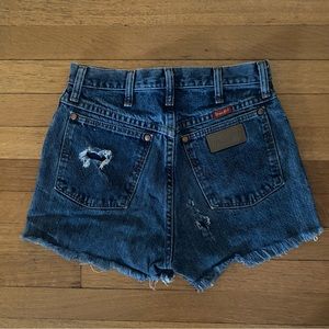 Vintage Wrangler Distressed Shorts 25